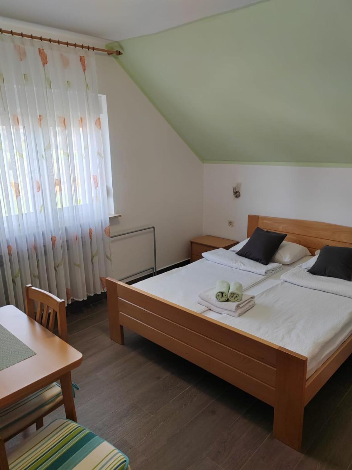 Готель House Pljesevica Плитвицька Єзера Екстер'єр фото